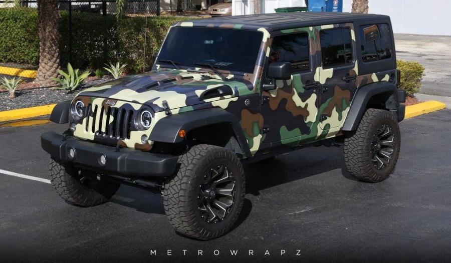  Jeep Wrangler Unlimited Sport by MetroWrapz 2018 года  (фото 3 из 9)